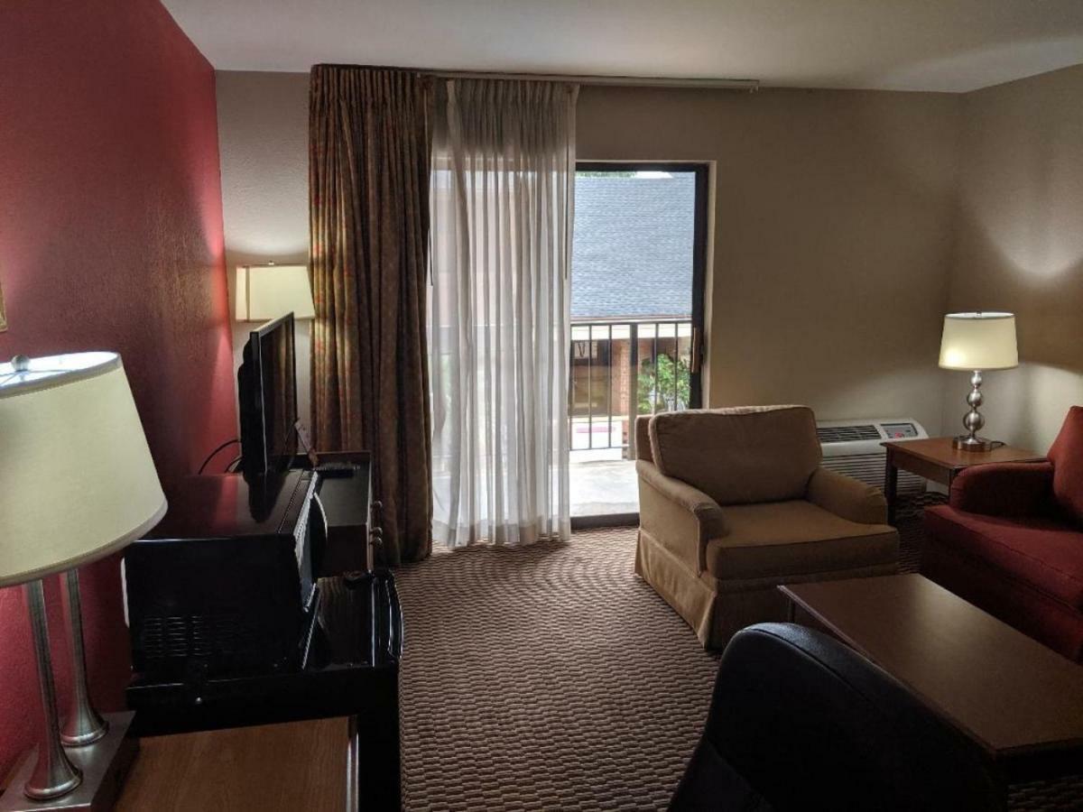 Ramada By Wyndham Raleigh Hotell Eksteriør bilde